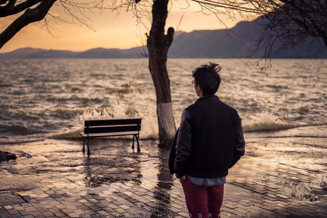 网贷两年，欠款6万8，这个年轻人差点被“逼疯”了...