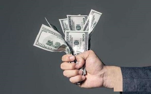 网贷催收电话不接严重吗？逾期后要怎么办呢？