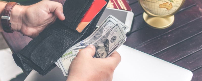 如何提取公积金账户的钱 在哪里提取