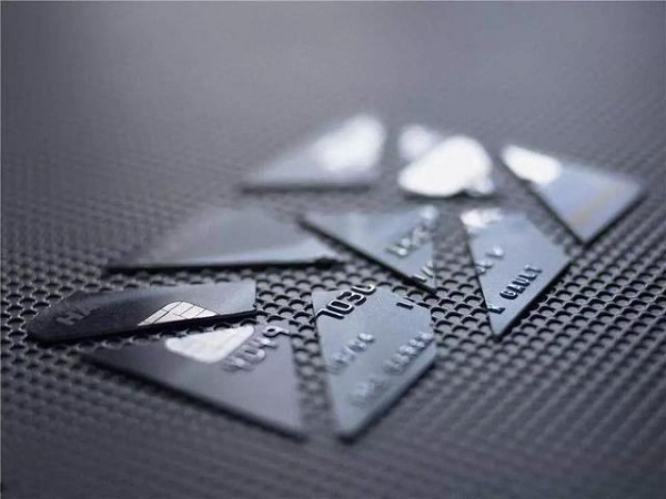 信用卡风控是不是就不能用了？做好这几点成功解除！