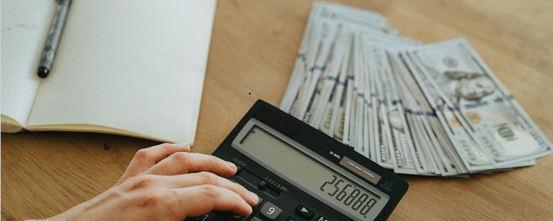 医保卡里的钱用完了还能报销吗 要自费吗