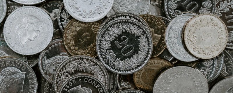 为什么基金都和沪深300比较 主要是两点原因